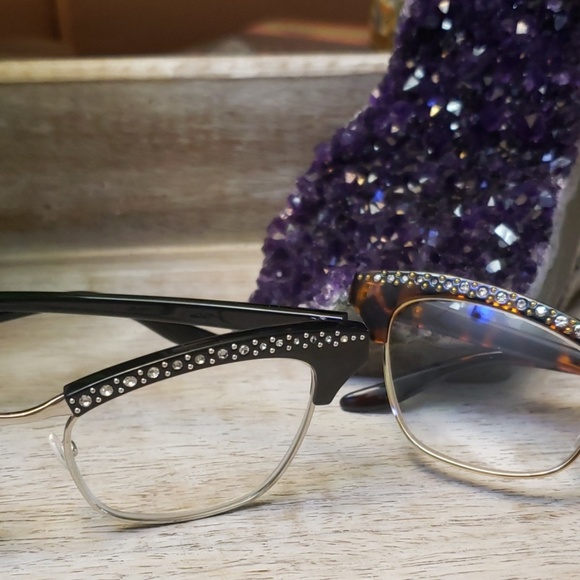 Glamorous Oval Black Reading Glasses - Picture 3 of 7